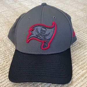 Tampa bay buccaneers hat / ball cap